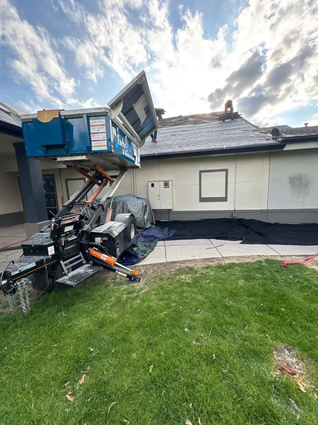 How Many Years Does a Commercial Roof Last? System by-System for Windfall