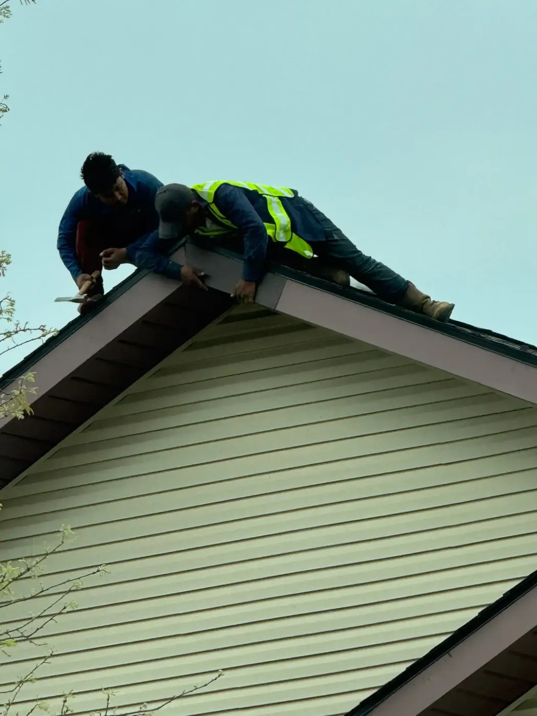 Manufacturer-certified roof installation in Windfall